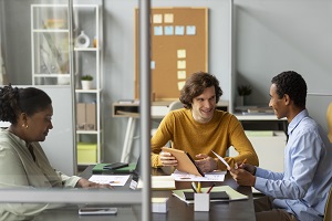 A taxa de desemprego situou-se em 5,9% e a taxa de subutilização do trabalho em 10,1% - Outubro de 2025