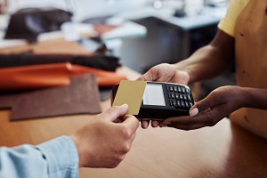 Indicador de confiança dos Consumidores diminui e indicador de clima económico aumenta ligeiramente - Abril de 2025