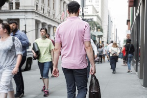 Consumer confidence indicator decreases and economic climate indicator increases